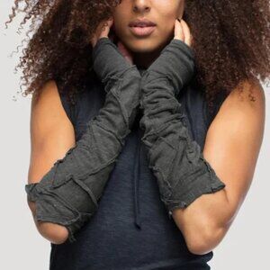 Psylo Pecoa Arm Warmers Fingerless Thumbhole gloves gray patchwork length 15"